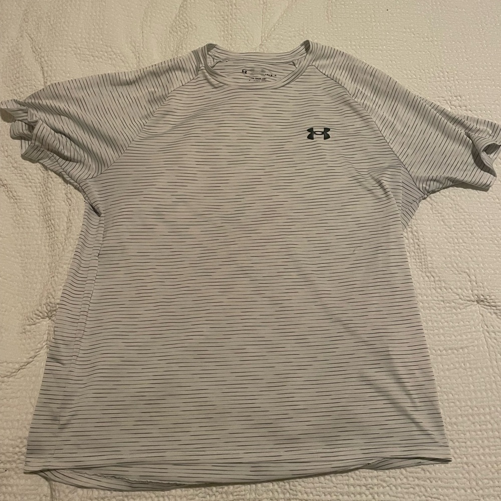 Under Armour Men's Light Gray Striped Tee